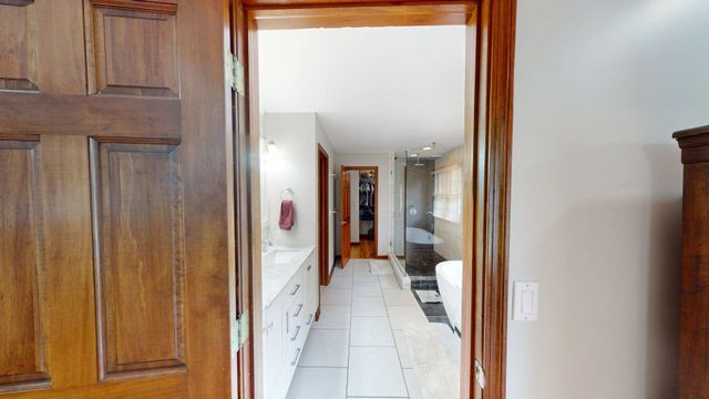 136 Glenwood Lane, Hurricane, WV 25526