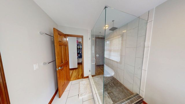 136 Glenwood Lane, Hurricane, WV 25526
