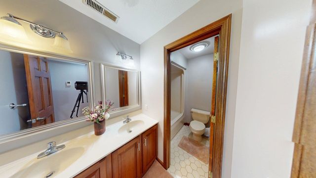 136 Glenwood Lane, Hurricane, WV 25526