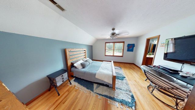 136 Glenwood Lane, Hurricane, WV 25526