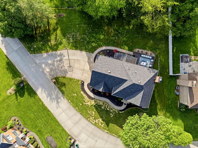 136 Glenwood Lane, Hurricane, WV 25526
