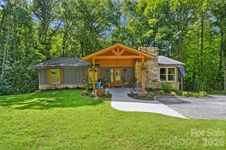 336 Hillside Road, Penrose, NC 28766
