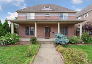 17705 Lake Shore Boulevard, Cleveland, OH 44119