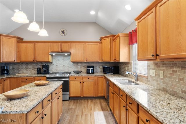 70 Filly Lane, Northfield, OH 44067