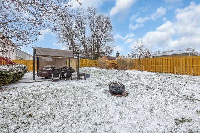 70 Filly Lane, Northfield, OH 44067