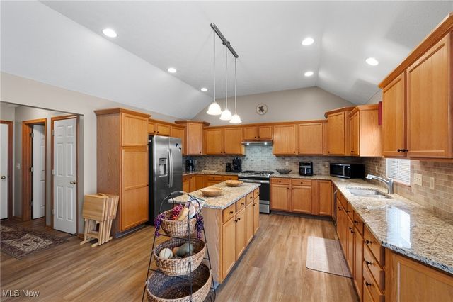 70 Filly Lane, Northfield, OH 44067