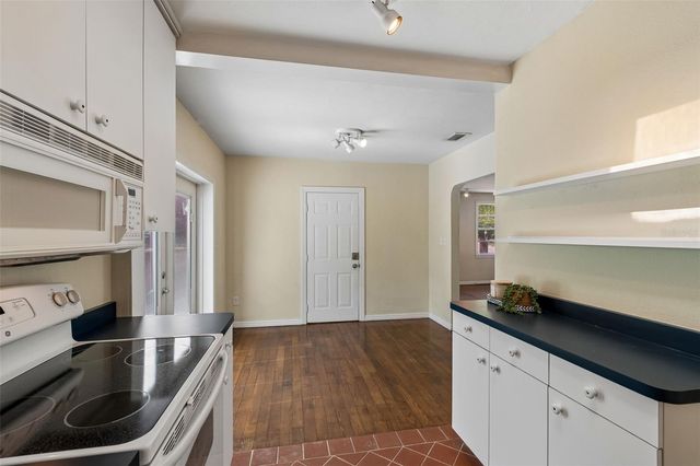 2805 S MANHATTAN AVENUE, Tampa, FL 33629