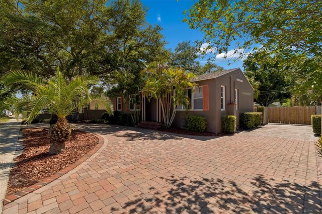 2805 S MANHATTAN AVENUE, Tampa, FL 33629
