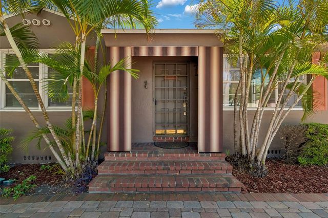 2805 S MANHATTAN AVENUE, Tampa, FL 33629