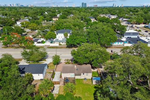 2805 S MANHATTAN AVENUE, Tampa, FL 33629