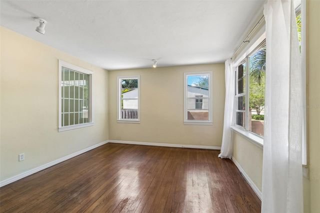 2805 S MANHATTAN AVENUE, Tampa, FL 33629
