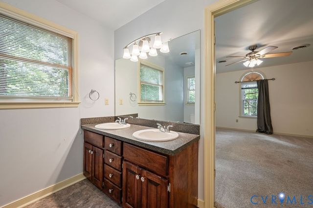 13624 Thornhill Pl, Chester, VA 23836