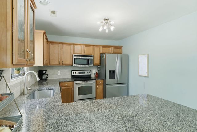 318 Dove Field Court SE, Leland, NC 28451