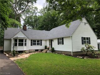 2858 Lakeland Pky, Silver Lake, OH 44224