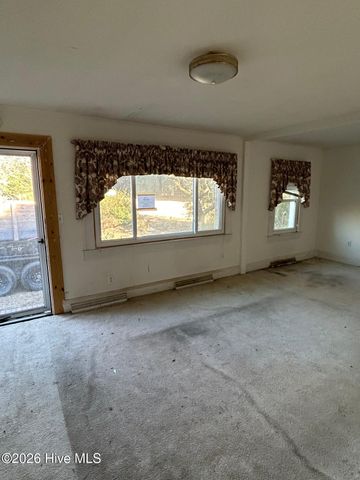 10199 Aberdeen Road, Aberdeen, NC 28315