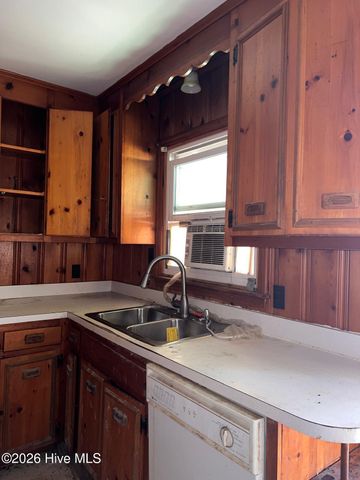 10199 Aberdeen Road, Aberdeen, NC 28315