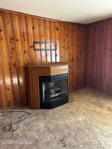 10199 Aberdeen Road, Aberdeen, NC 28315