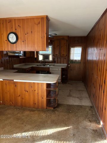 10199 Aberdeen Road, Aberdeen, NC 28315