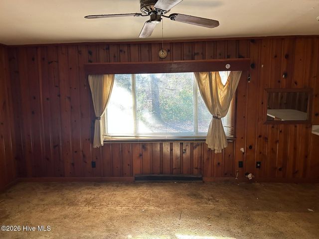 10199 Aberdeen Road, Aberdeen, NC 28315