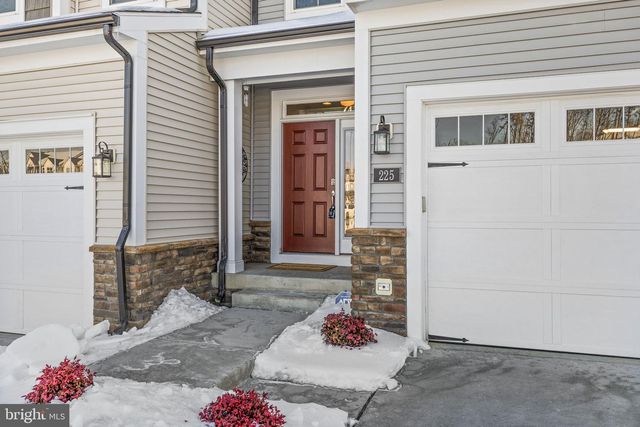 225 SMOKEBUSH DR, Stafford, VA 22554