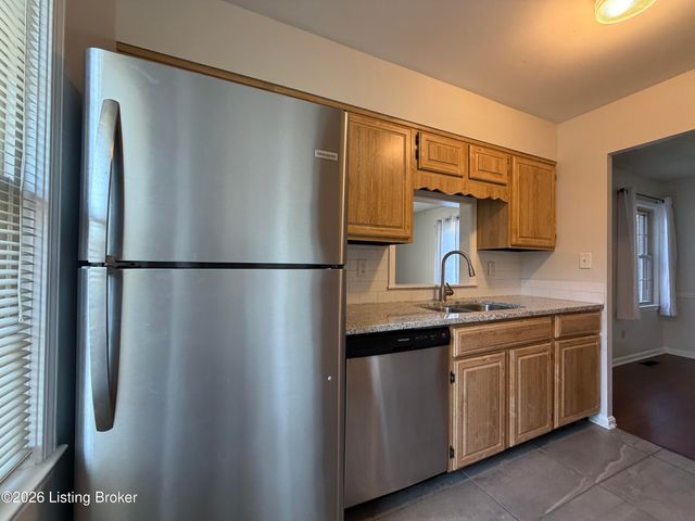 5902 Bucks Ln, Louisville, KY 40291