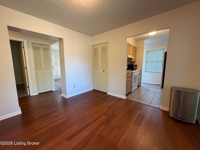 5902 Bucks Ln, Louisville, KY 40291