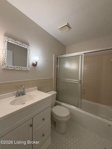 5902 Bucks Ln, Louisville, KY 40291