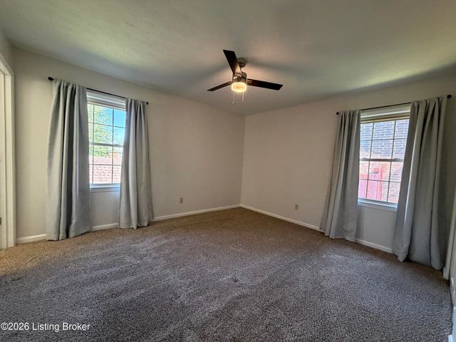 5902 Bucks Ln, Louisville, KY 40291