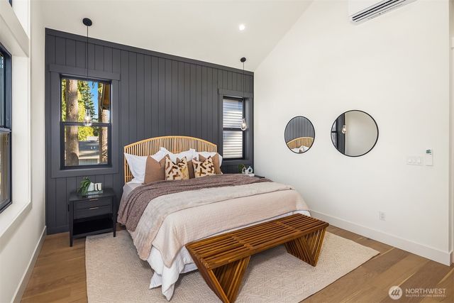 15014 SE 22nd Street, Bellevue, WA 98007