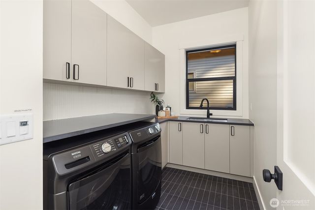 15014 SE 22nd Street, Bellevue, WA 98007