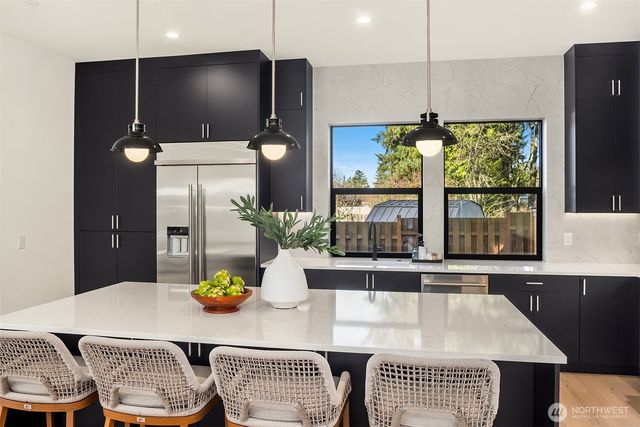 15014 SE 22nd Street, Bellevue, WA 98007