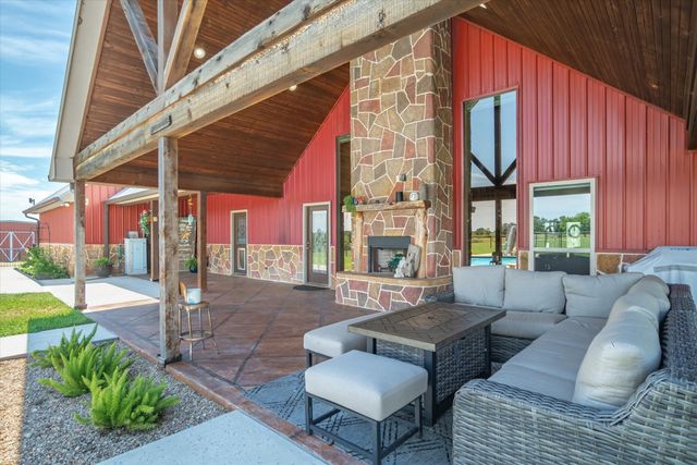 2802 Vz County Road 2112, Wills Point, TX 75169
