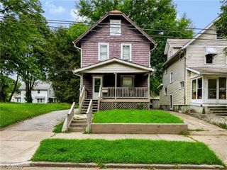 898 Haynes Street, Akron, OH 44307