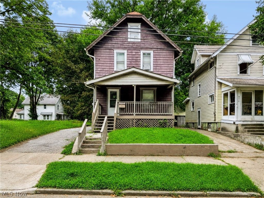 898 Haynes Street, Akron, OH 44307