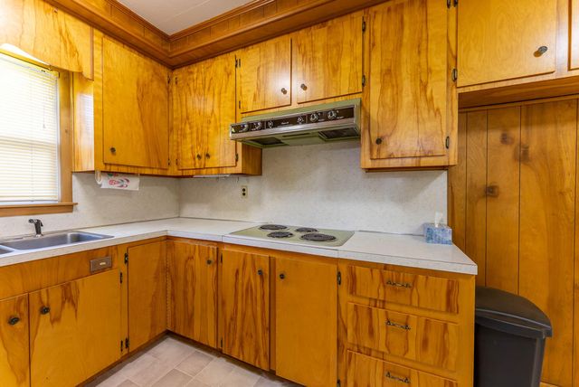 838 Chestnut Street, Thayer, MO 65791