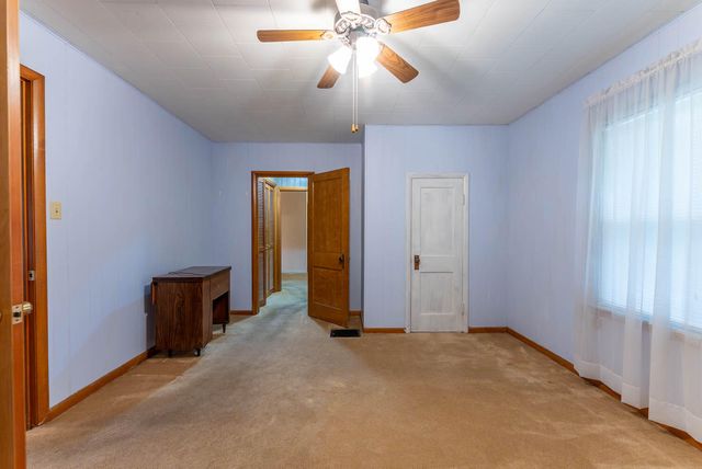 838 Chestnut Street, Thayer, MO 65791