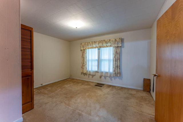 838 Chestnut Street, Thayer, MO 65791