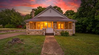 838 Chestnut Street, Thayer, MO 65791
