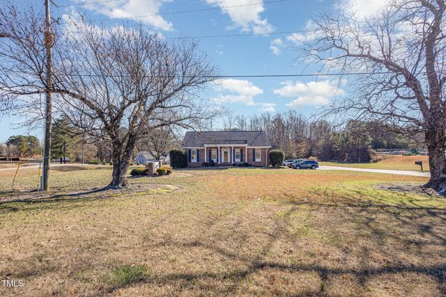 2228 N Main Street, Fuquay Varina, NC 27526