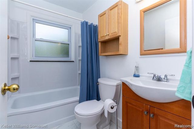 21503 Eastwood Boulevard, Warren, MI 48089