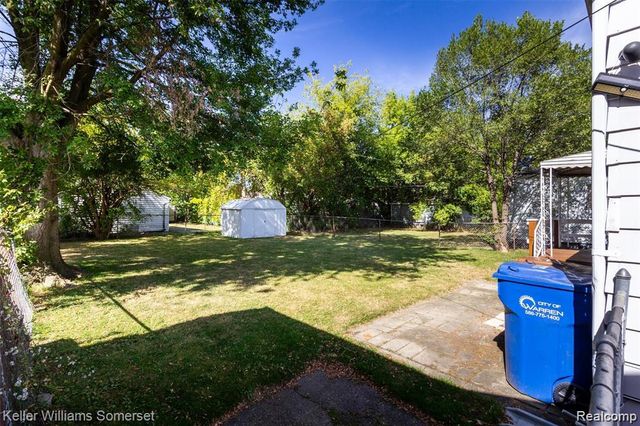 21503 Eastwood Boulevard, Warren, MI 48089