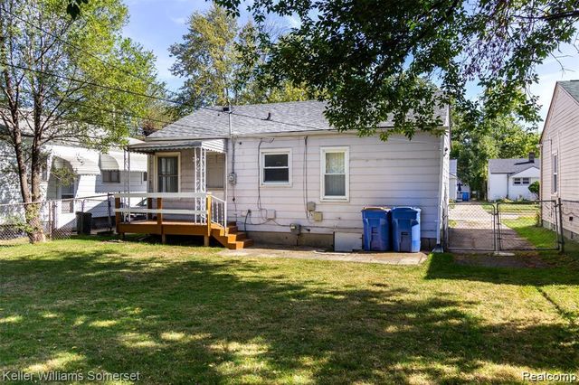 21503 Eastwood Boulevard, Warren, MI 48089