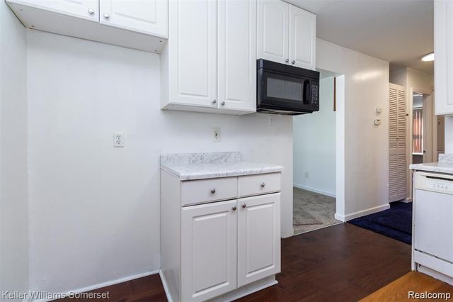 21503 Eastwood Boulevard, Warren, MI 48089