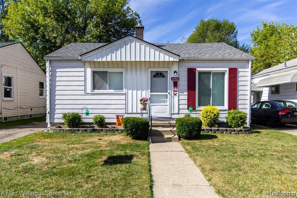 21503 Eastwood Boulevard, Warren, MI 48089