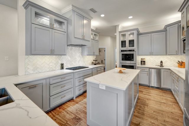 5400 Hillcrest Court, Midland, TX 79707