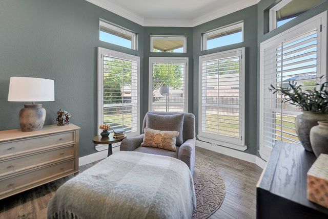 5400 Hillcrest Court, Midland, TX 79707