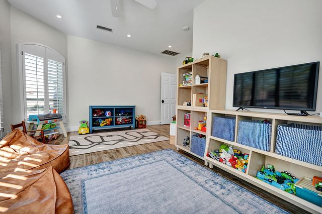 5400 Hillcrest Court, Midland, TX 79707