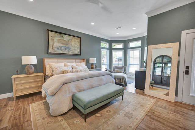 5400 Hillcrest Court, Midland, TX 79707