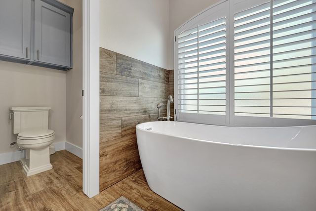 5400 Hillcrest Court, Midland, TX 79707