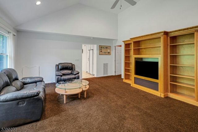 30 Hidden Glen Dr, Sparta Twp., NJ 07871